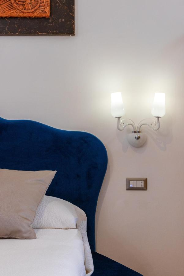 Lovely Rooms - Guest House Suites Triggiano Ngoại thất bức ảnh