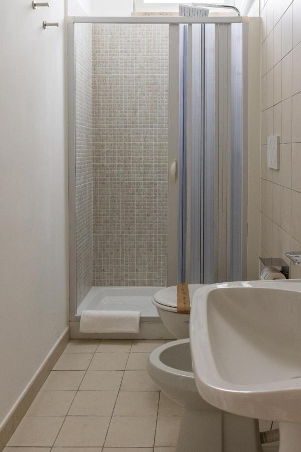 Lovely Rooms - Guest House Suites Triggiano Ngoại thất bức ảnh